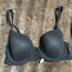 VICTORIAS SECRET Body by Victoria Lined Demi Black S 34D
